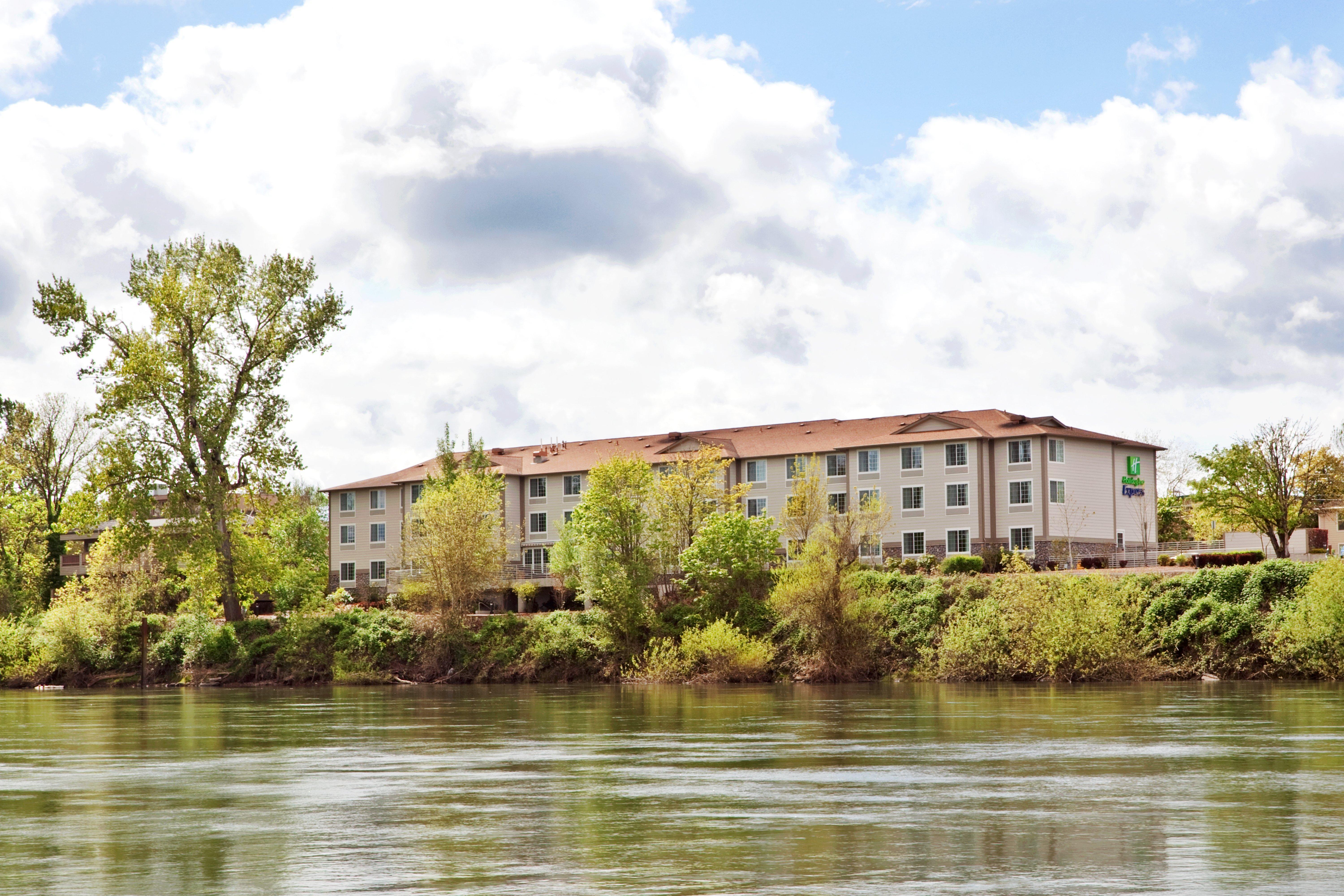 Holiday Inn Express Corvallis-On The River By Ihg Экстерьер фото